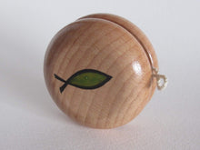 Load image into Gallery viewer, Wooden yo-yos "Fish"