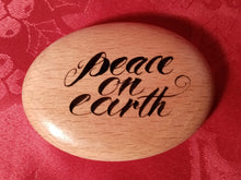 Load image into Gallery viewer, Wooden Beech pebbles"Heart"