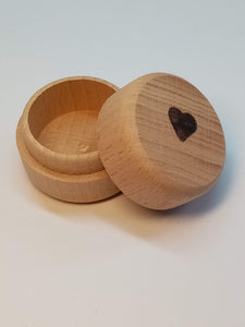 Wooden round box "Heart"